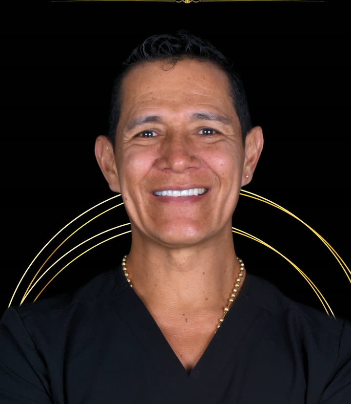 Dr. Enrique Luna